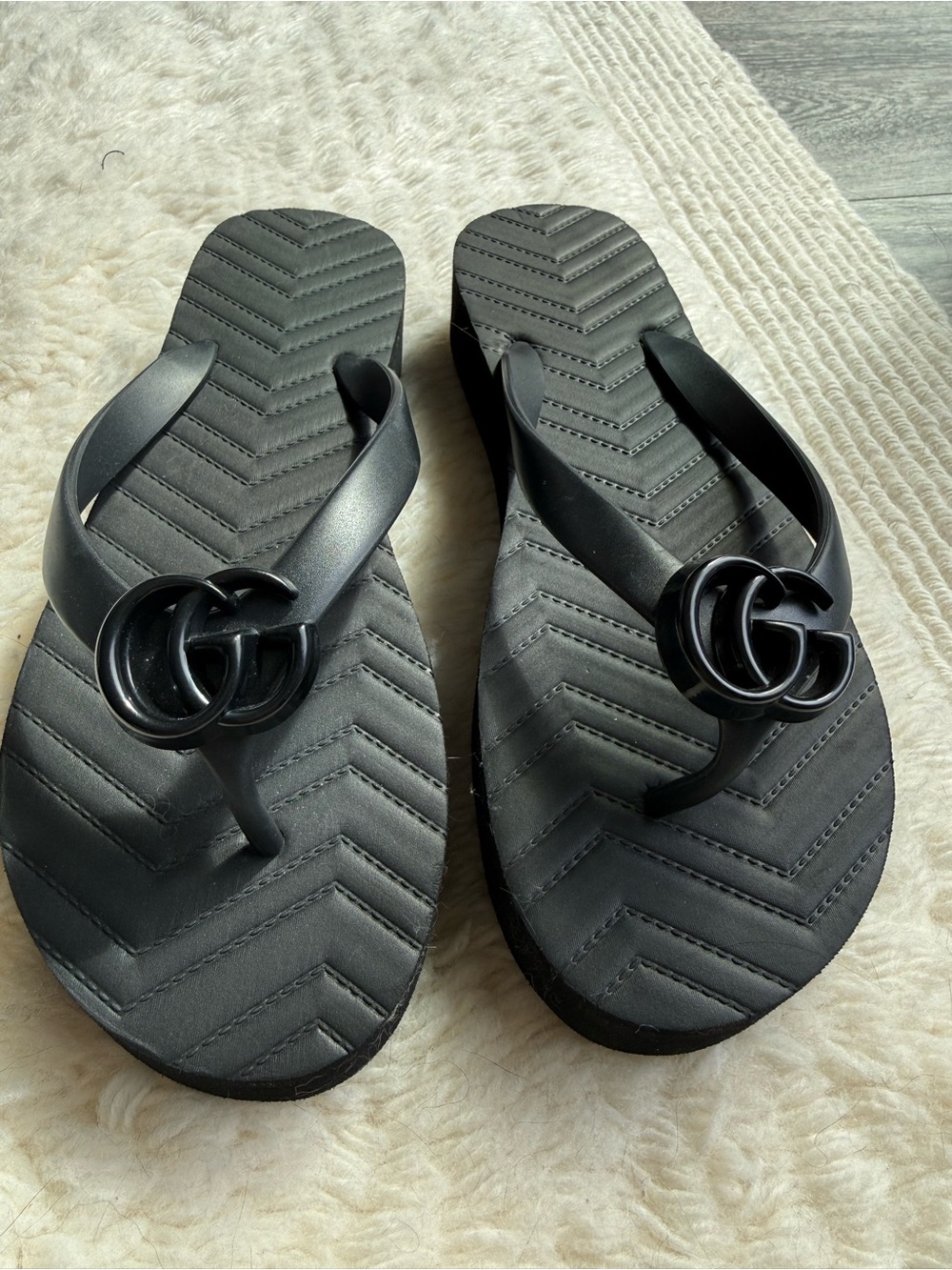 Black Rubber Double Ring Flip Flop Sandals Size 37